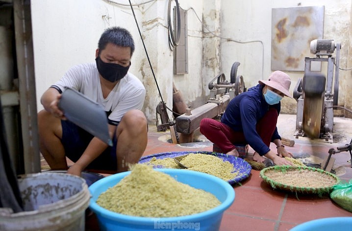 Me Tri Green Sticky Rice: A Specialty Of Autumn In Hanoi