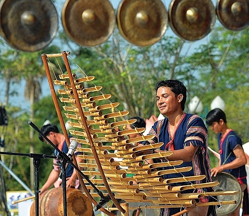 Introducing indigenous culinary culture of tay nguyen through "basaltic cuisine" program