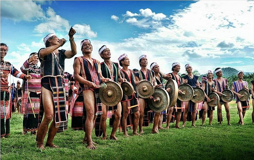 Introducing indigenous culinary culture of tay nguyen through "basaltic cuisine" program