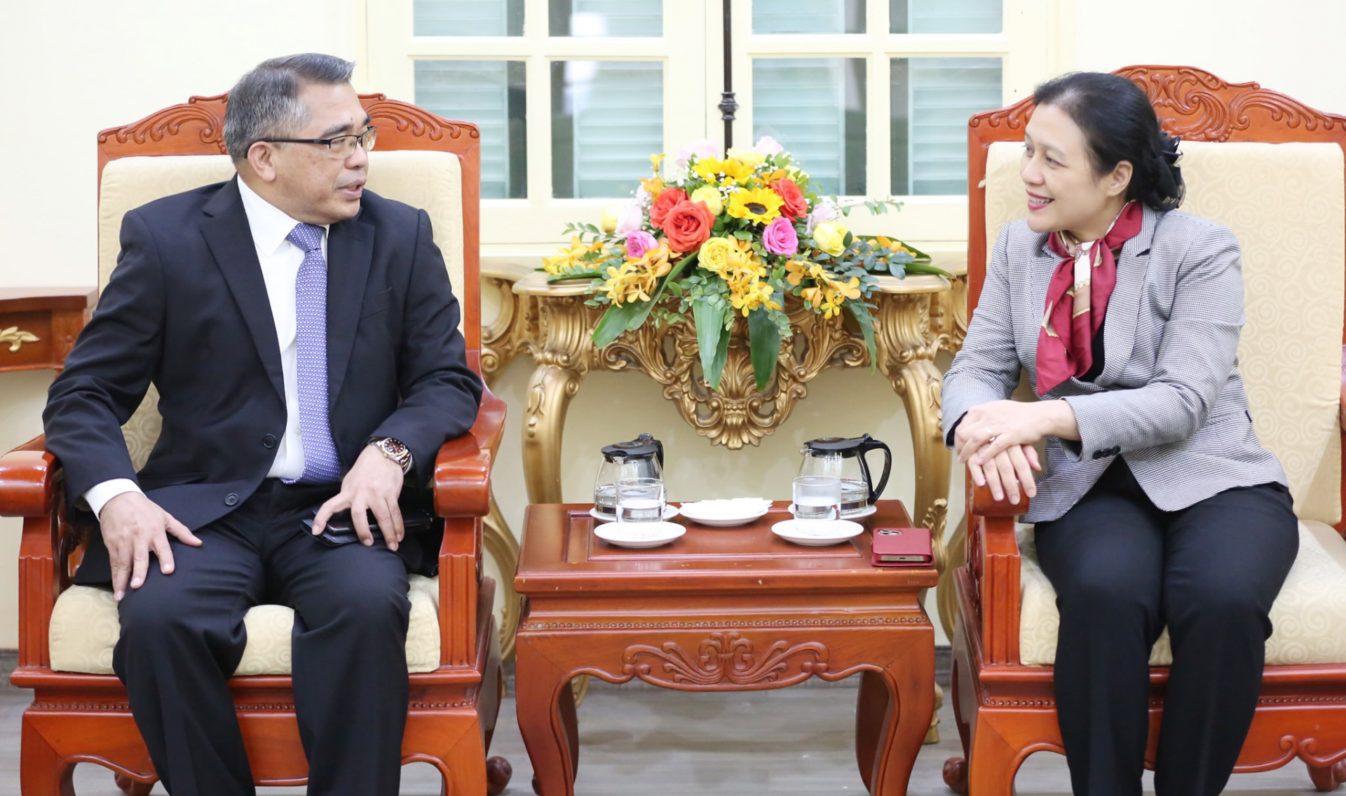 newly appointed ambassador of the republic of the philippines to pay a courtesy visit to the vufo president