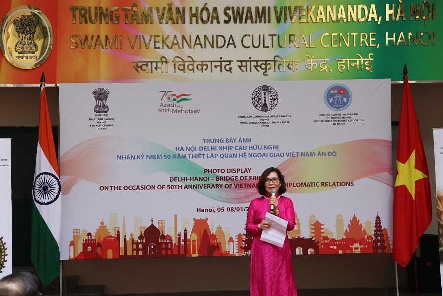 Photos Imprinted the People-to-people Exchanges between Hanoi and Delhi (India)