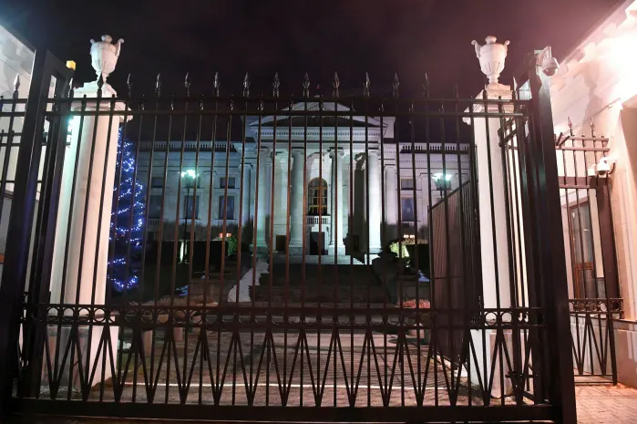 germany sweden and poland to expel russian diplomats