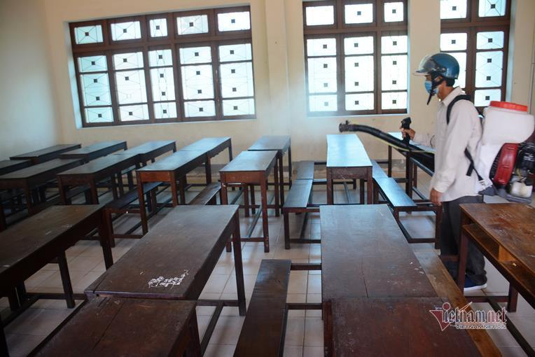 Vietnam nearly 45 localities reopen their schools after long time closures due to Covid-19 break