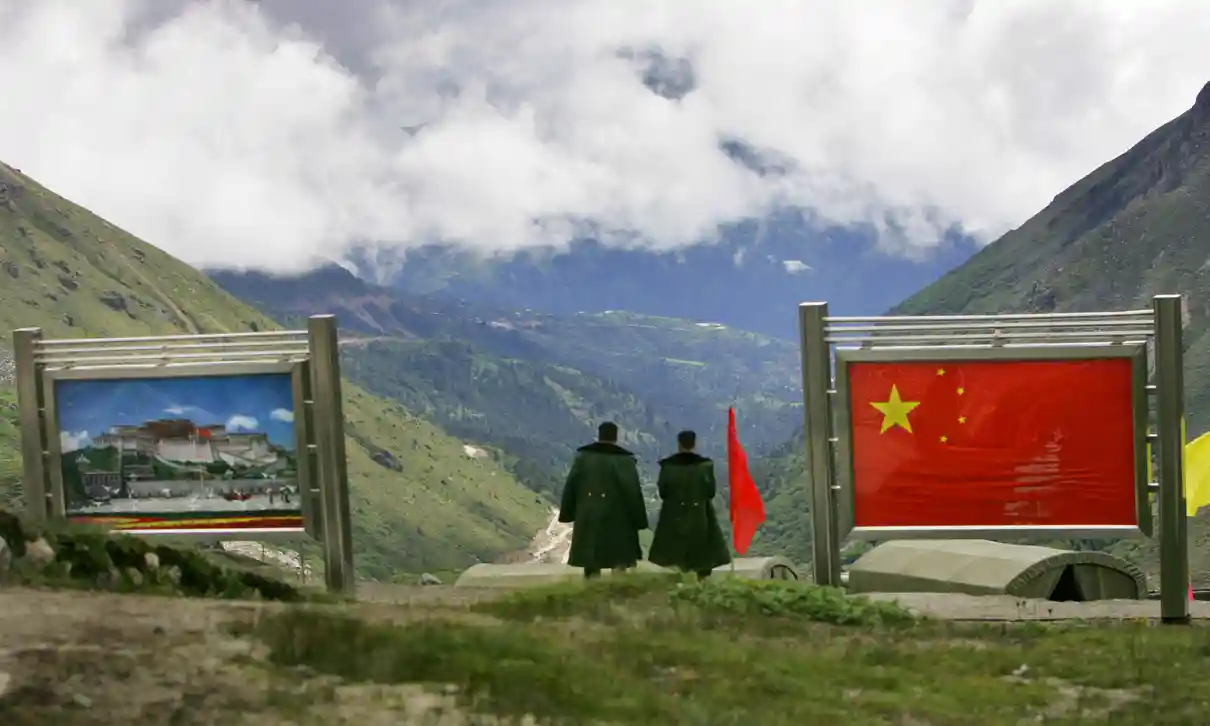 indian and chinese soldiers injured in cross border stone throwing fistfight