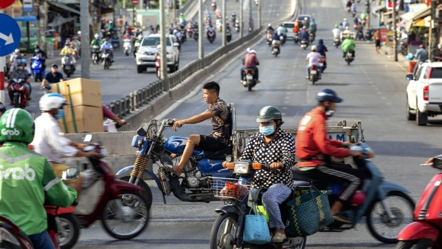 bloomberg vietnam could sustain growth of 4 5 prime minister says