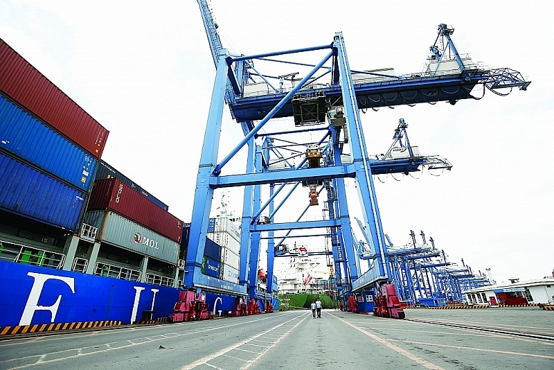 Vietnam challenges itself to new goals for economic growth in 2020