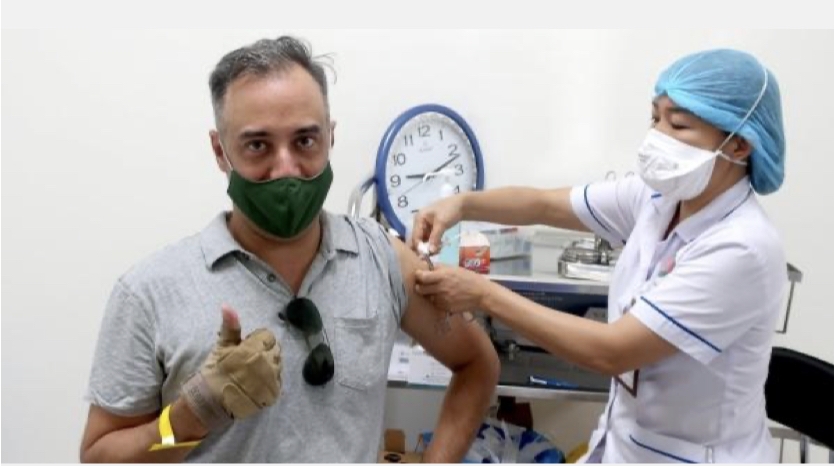 over 1000 ngo officials and employees in vietnam vaccinated