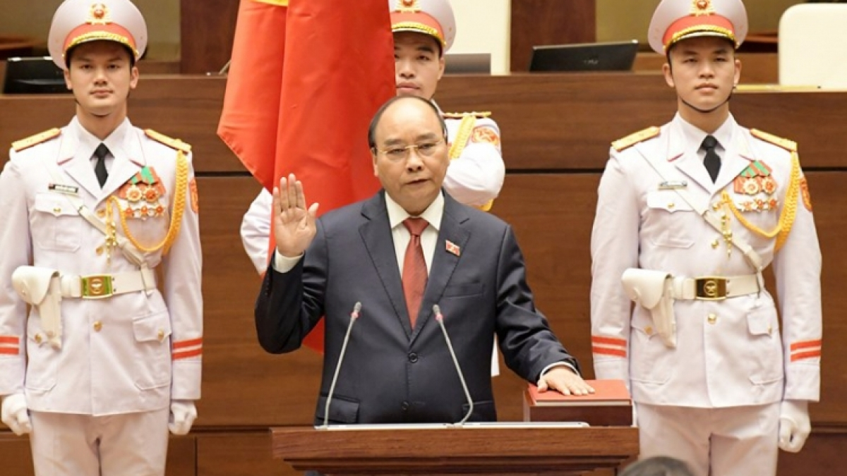 nguyen xuan phuc takes oath of office as state president of vietnam