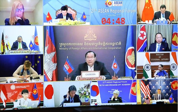 amm 53 cambodia reiterates stance for peaceful solution on bien dong sea issue