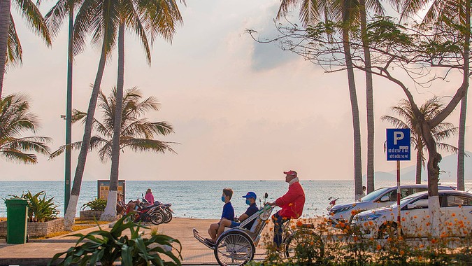 how can vietnam attract international visitors
