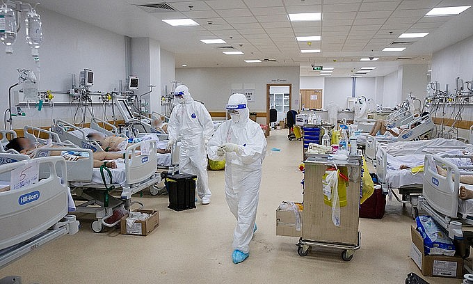 Patients fill up the HCMC Covid-19 Resuscitation Hospital in July 2021. Photo: VnExpress