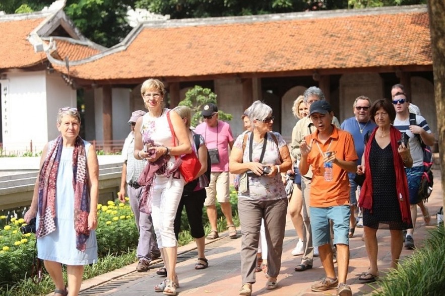 Before the COVID-19 pandemic, Hanoi welcomes a huge number of international visitors. Photo: baodautu.vn