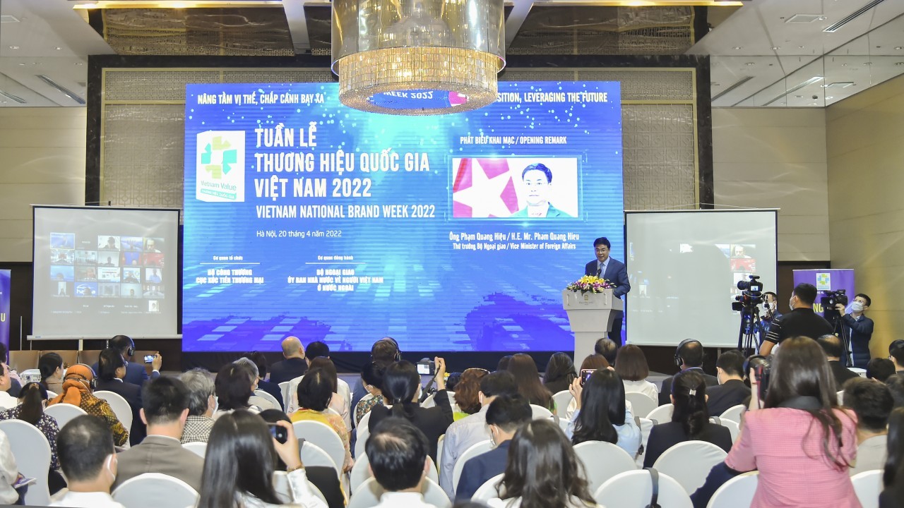 Overseas Vietnamese, Ambassadors Introducing Vietnamese Brands to the World