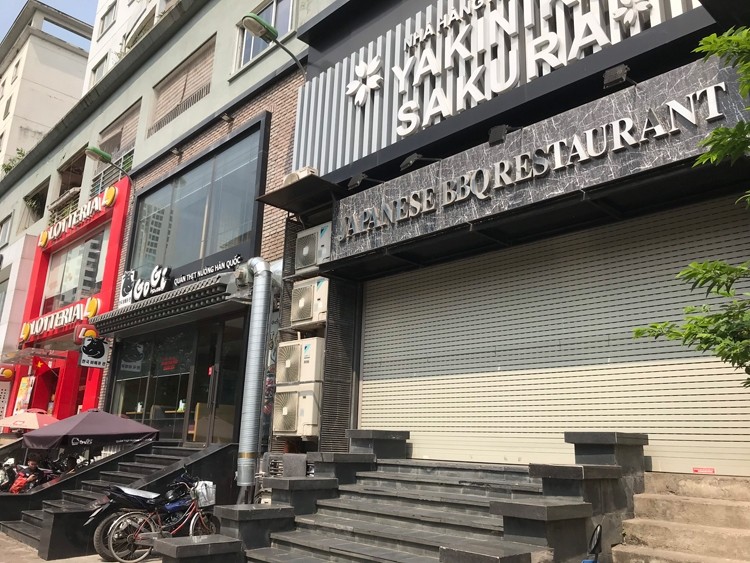 vietnamese service enterprises struggle to recover