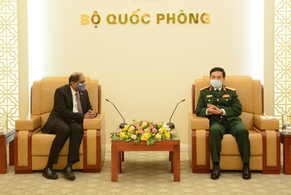 vietnam promotes defence ties with philippines singapore