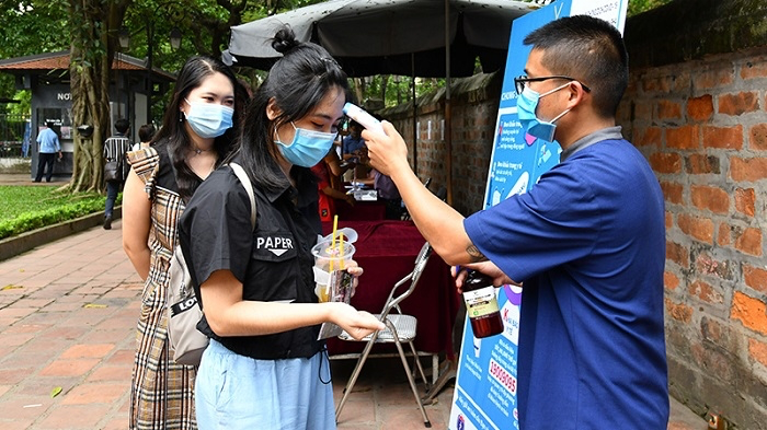 Hanoi considers easing essential activity restrictions