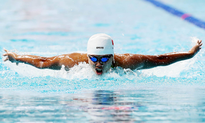 Swimmer Nguyen Huy Hoang, one of the first Vietnamese athletes to grab a ticket to Tokyo Olympics. Photo: VnExpress