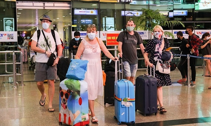 fake vaccine passports pose risk but controllable for vietnam experts