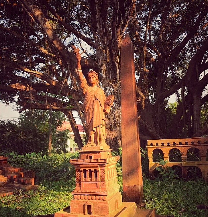 Unique Terracotta Park Honors Craft Villages in Vietnam