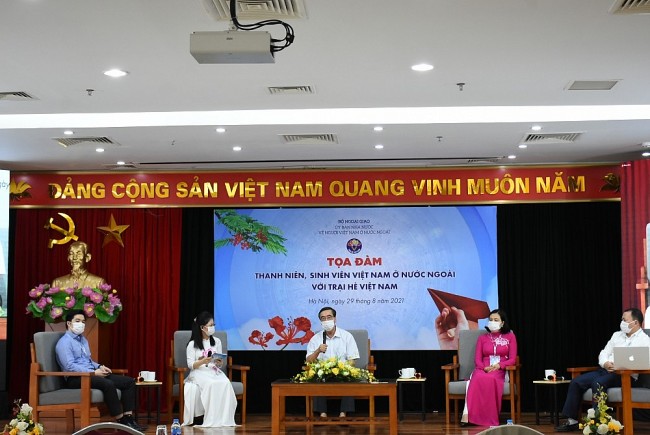 Young Overseas Vietnamese Show Their Love for the Homeland