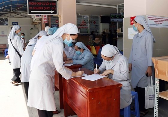vietnamese religious organizations join hands to fight covid 19
