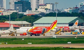 Vietnam News Today (November 26): Vietnam Mulls Resuming International Flights From December
