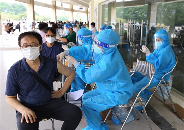 vietnam news today december 14 hcm city monitors foreign arrivals no omicron cases detected