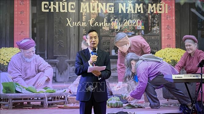 overseas vietnamese celebrate tet canh ty