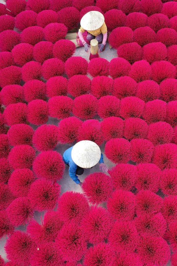vietnams incense village prepares for lunar new year