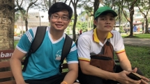 english teacher employs borderless classroom for ethnic students
