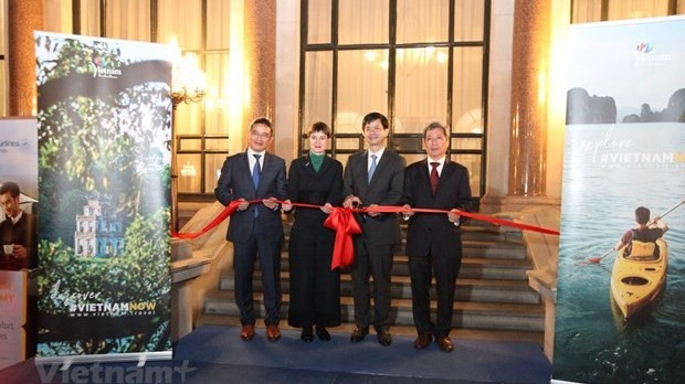 vietnams first overseas tourism office opened in uk