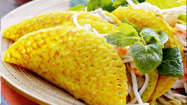how to make banh xeo crispy vietnamese crepes