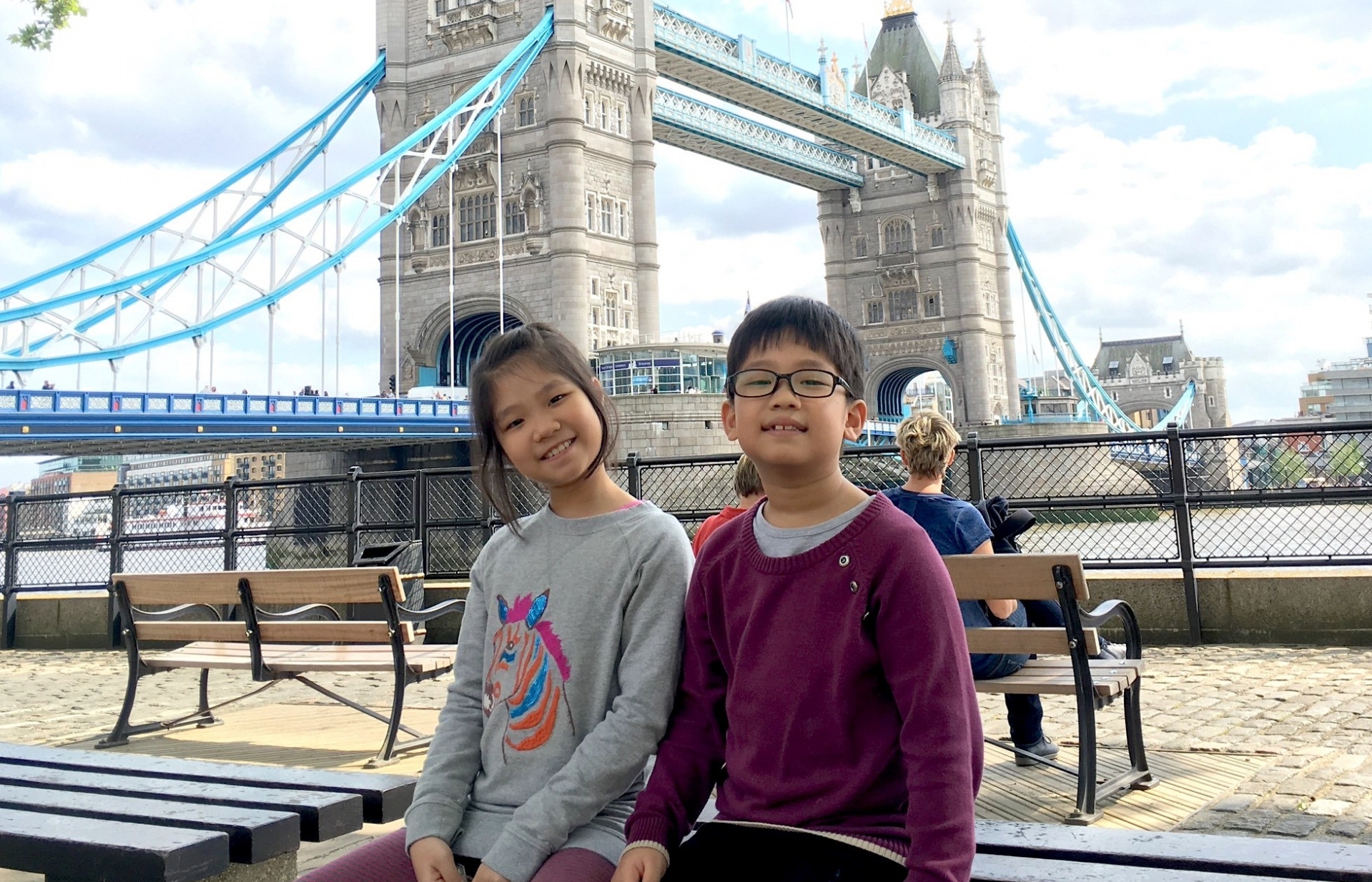 british ambassador thanks two vietnamese children for donating masks to uk
