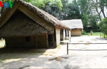 a look at president ho chi minhs house throughout his childhood