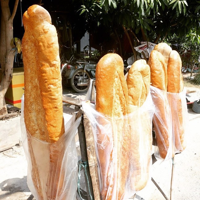 vietnamese giant loaves of bread attract worldwide attention