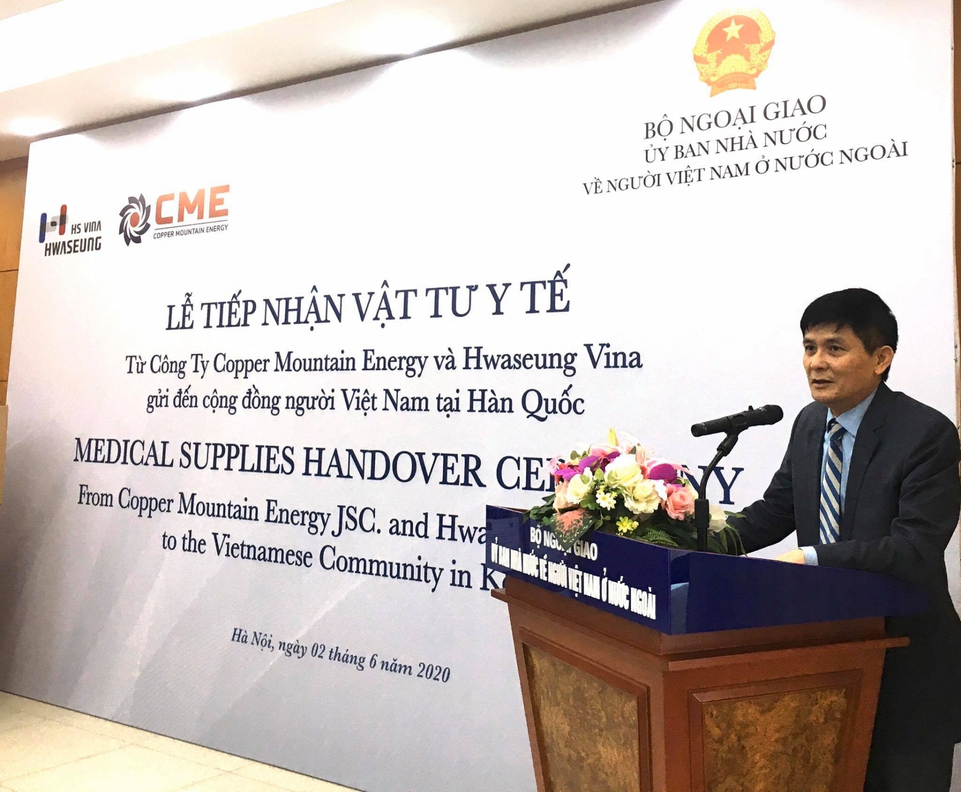 cme and hsv donate 25000 face mask to vietnamese community in rok