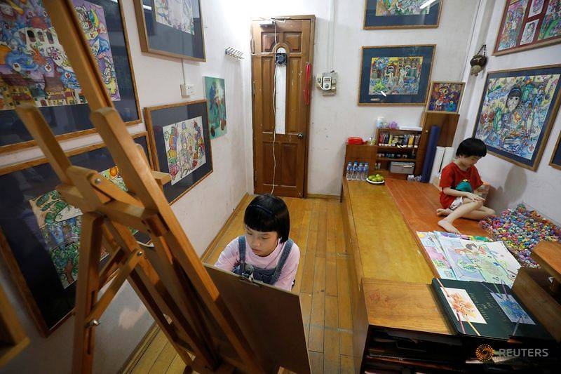 vietnamese 10 year old painter creates art from coronavirus chaos