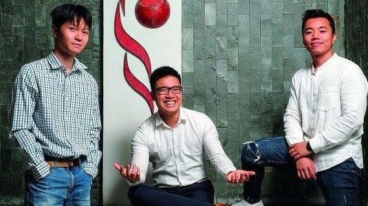 three businessmen of vietnamese descent aspire to develop e commerce apps across europe