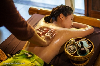 vietnamese banned from doing massage abroad