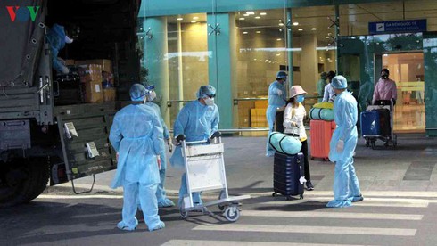 Nearly 300 Vietnamese citizens stranded in UAE due to COVID-19 repatriated