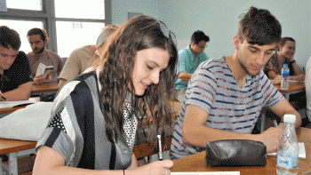 more and more foreigners have need to learn vietnamese