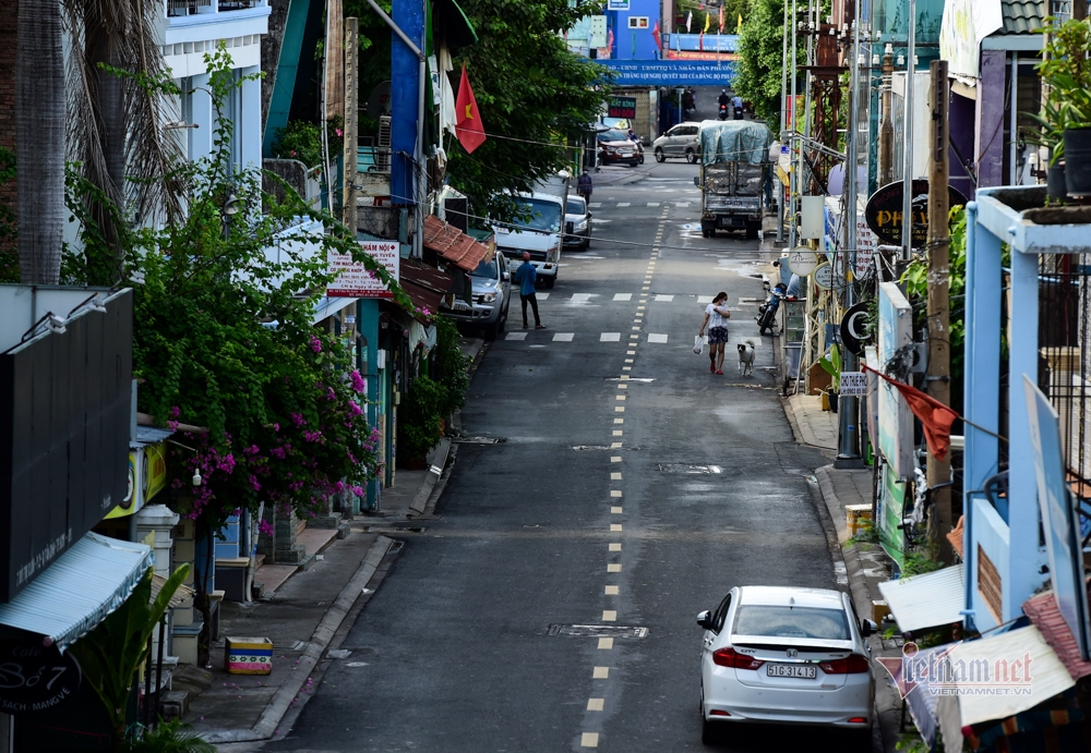 vietnam to apply social distancing in 19 southern provinces cities