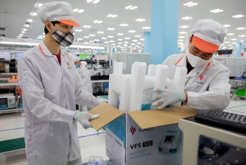 Bloomberg: Vietnam’s Richest Man Has a Plan to Save the Virus-Stricken World Bloomberg: Vietnam’s Richest Man Has a Plan to Save the Virus-Stricken World