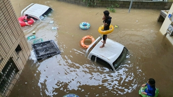 43000 red cross volunteers head to n korea help with virus and floods