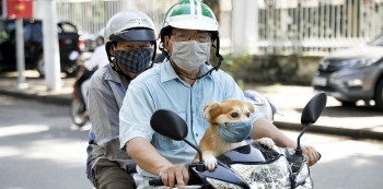 international researchers praise success story of vietnam in fighting covid 19