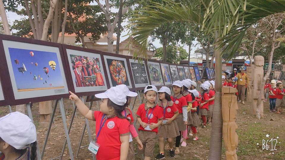 exhibition on cultural heritage of asean community opens in kon tum