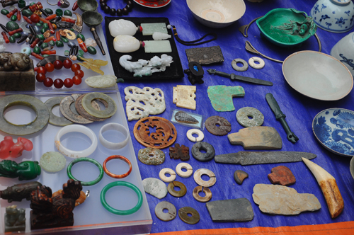 Special Tet market in Hanoi's Old Quarter