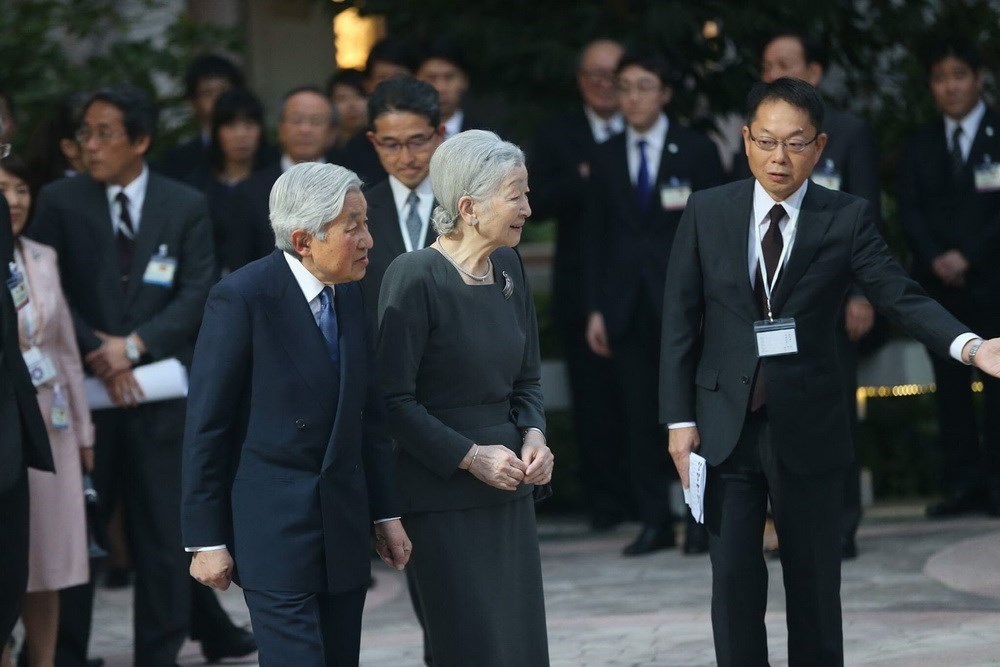 japanese emperor meets with jica volunteers in vietnam