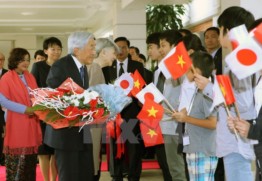 emperors visit to vietnam makes japanese medias headlines