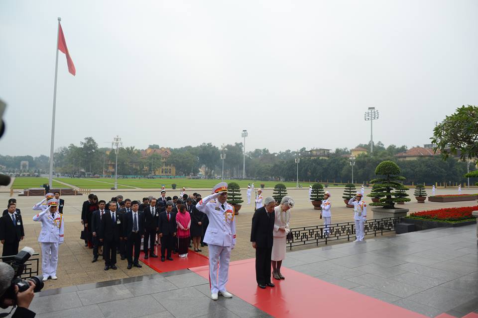 State President greets Japanese Emperor, Empress